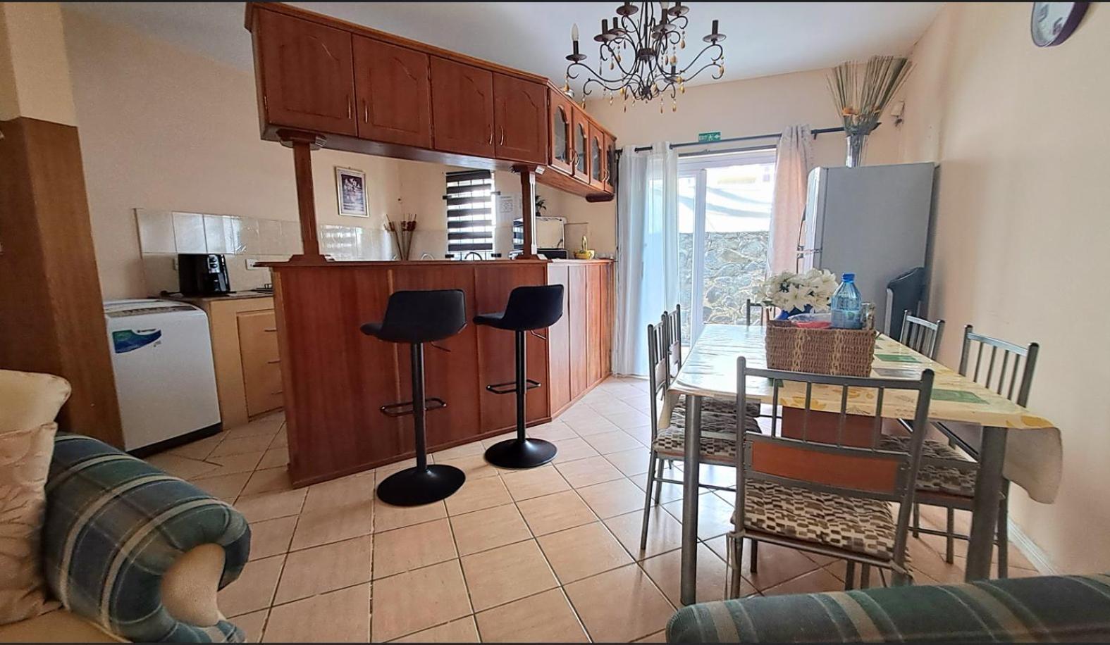 Sunshine Luxurious Villa:4 Mins Walk From Beach Flic-en-Flacq Dış mekan fotoğraf